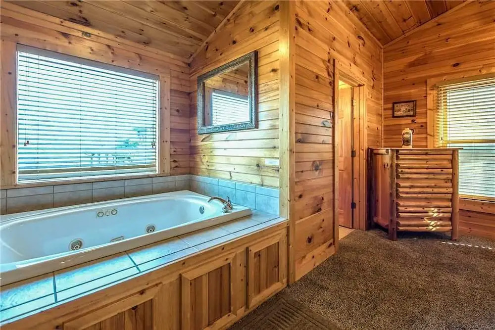 Mountain Dreams II 3 Bedroom Home with Hot Tub
