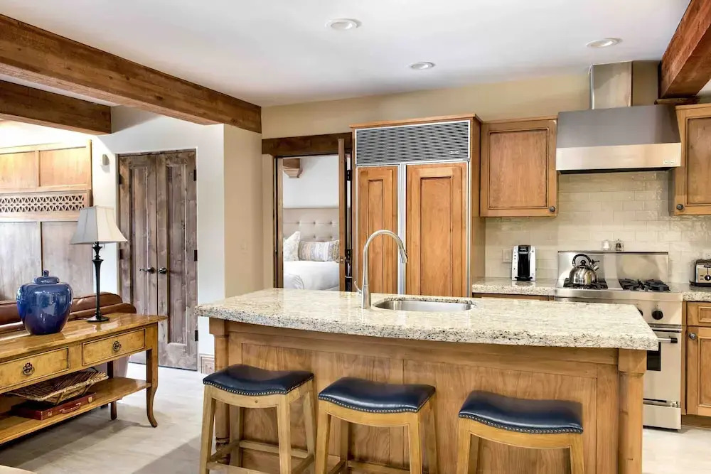 One Bedroom King Suite