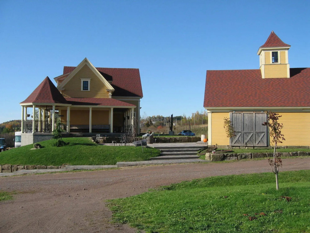 Magnetic Hill Winery
