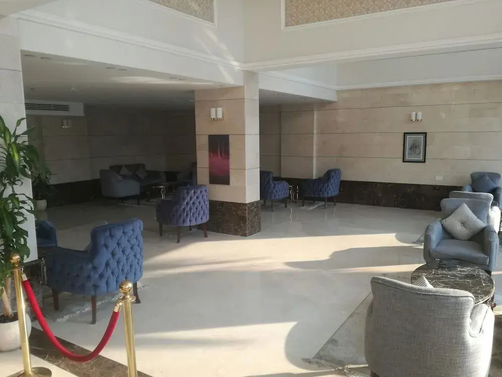 Remaz Hotel & Suite