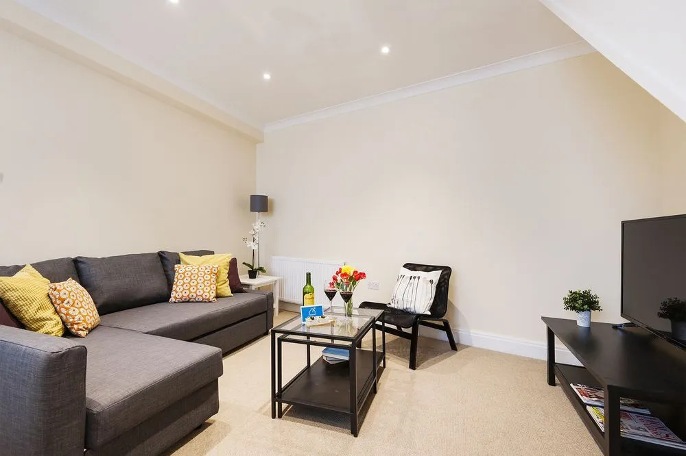 The Magravine Gardens Court I - MP02