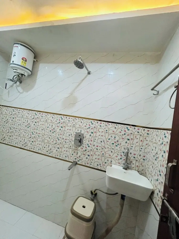 Divya darshan stay, 150m from Ram janam bhoomi ayodhya