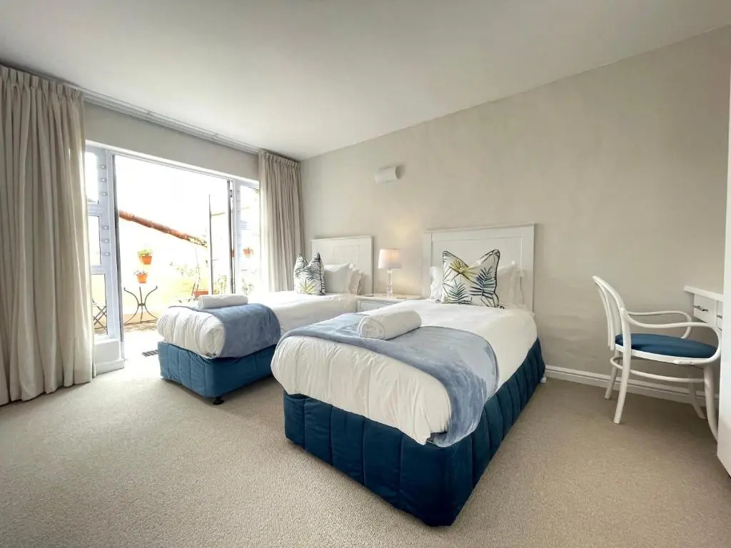 Sanctuary Beach Hideaway - 8 sleeper - 50m onto Robberg 5