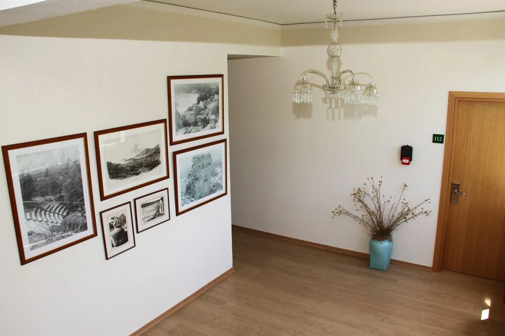 Mouria Pension