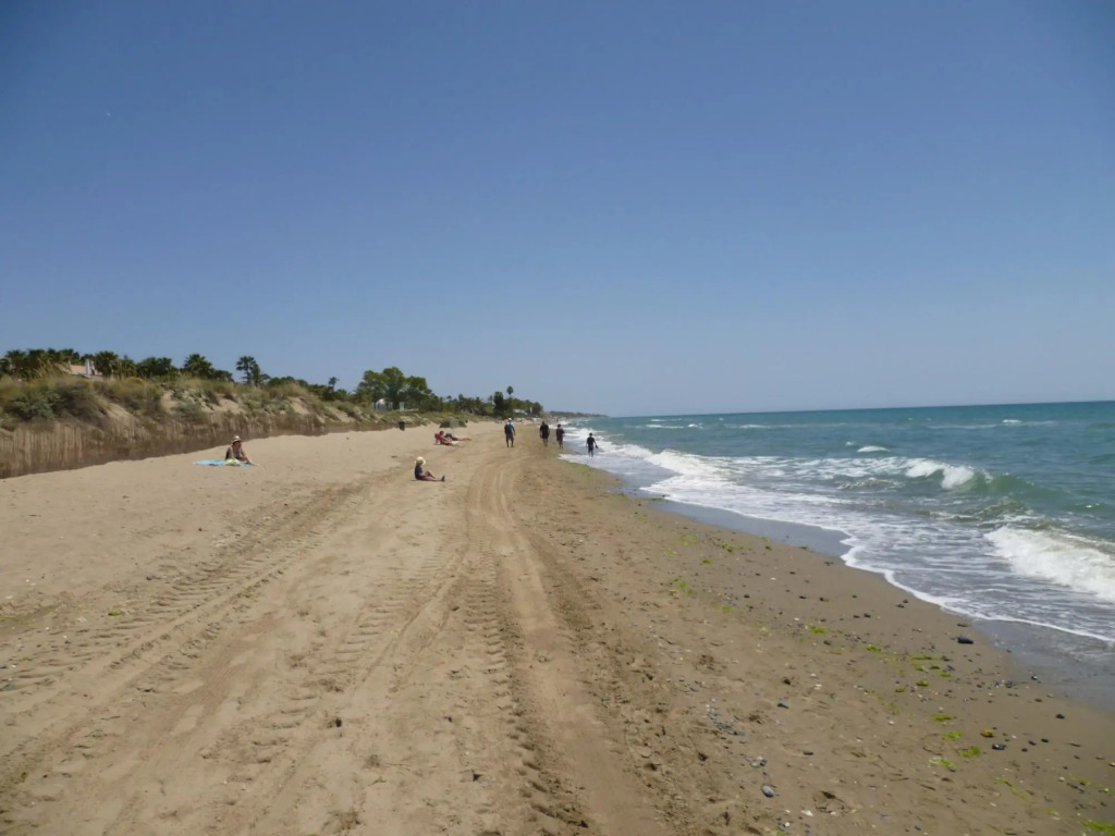 21387 - Fine Duplex Apartment – Near Beach
