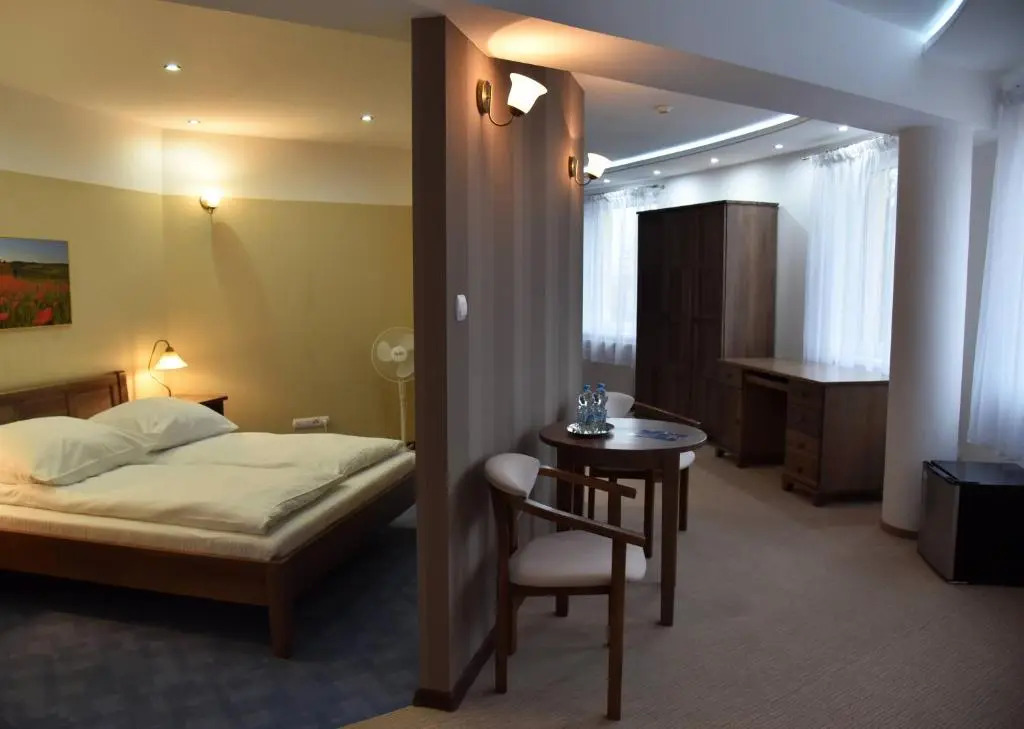 Kompleks Hotelowy Logos