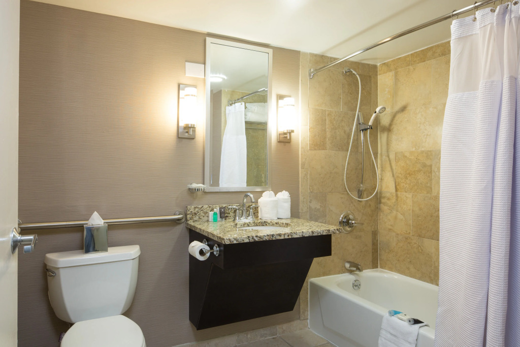 Crowne Plaza Memphis Downtown by IHG