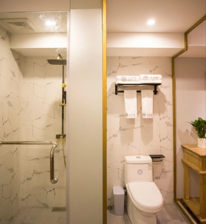 Weiyang Creative Hotel Chongqing Nanbin