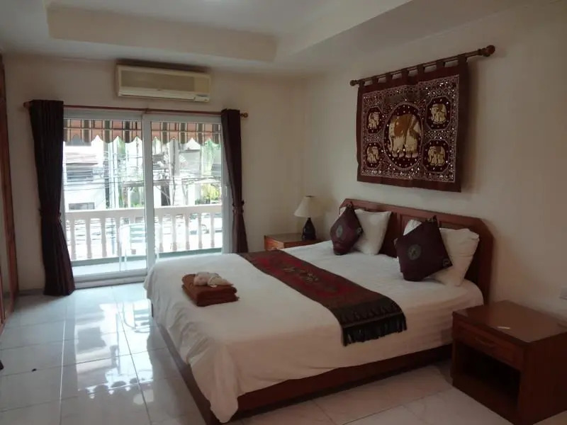 Roof Garden Inn