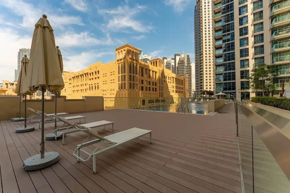 Maison Privee - Classy Apt w/ Terrace & Direct Burj Khalifa Views