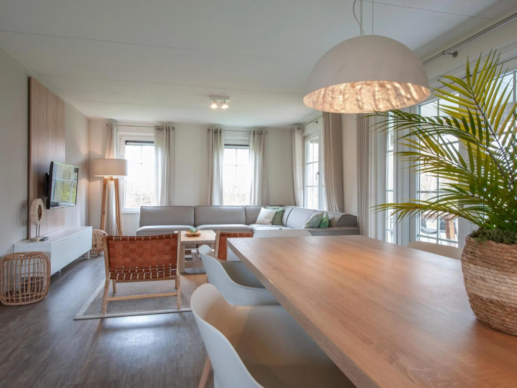 Restyled villa with infrared sauna, in a holiday park, 400 m from the sea