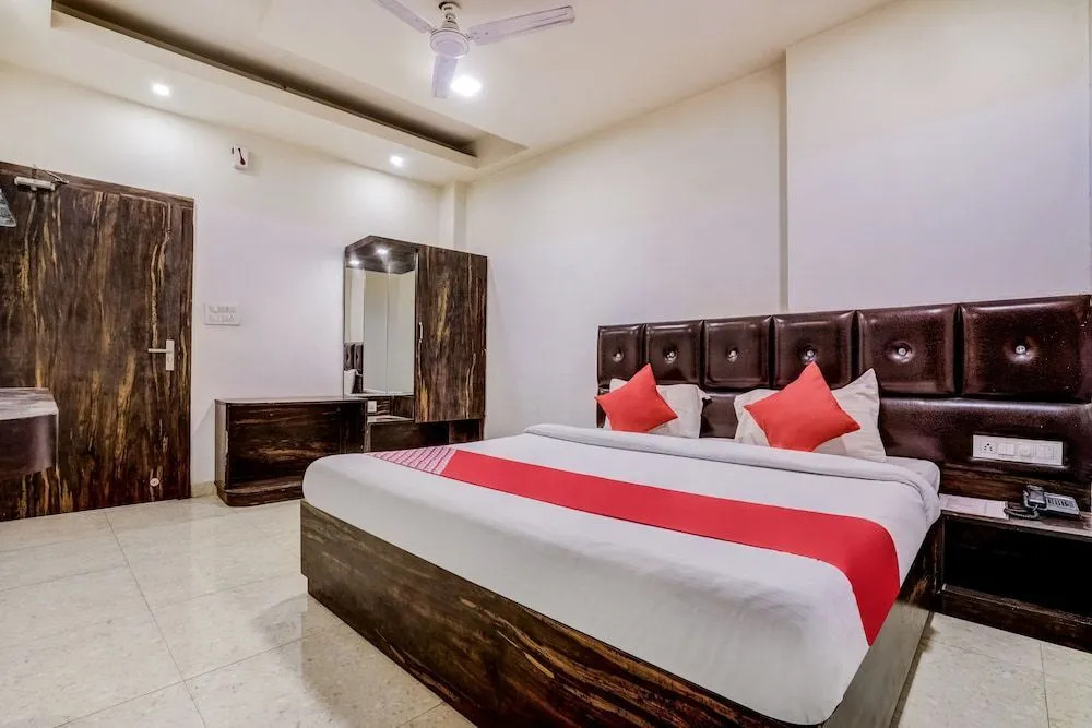 Hotel O Traveller Inn