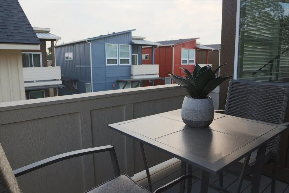 Smart-designed 2 Bed/2 Bath Home