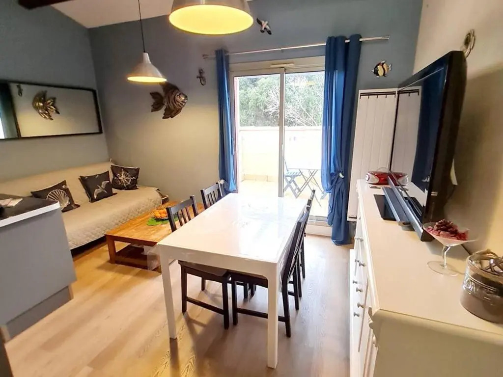 Appartement Six-Fours-les-Plages, 3 pièces, 6 personnes - FR-1-316-298