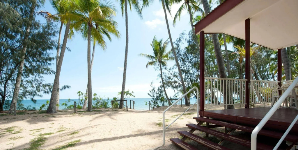 Ellis Beach Oceanfront Bungalows