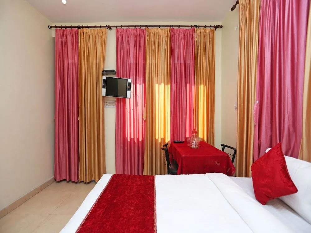 OYO 10932 Home Spacious Studio Mehragaon