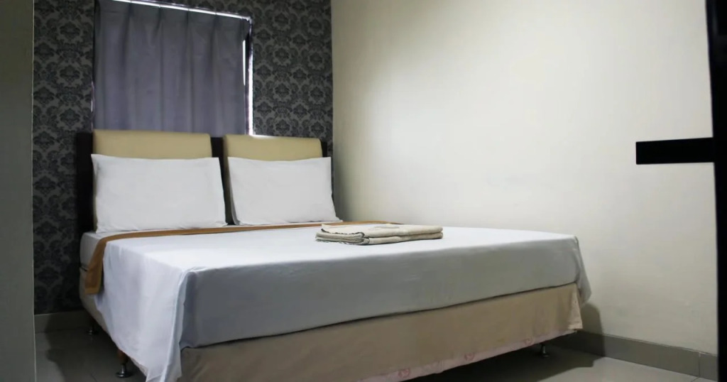 Aranis Hotel