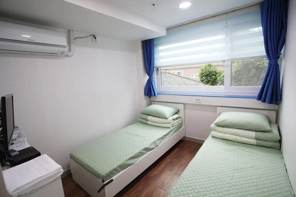 Namsan Gil House