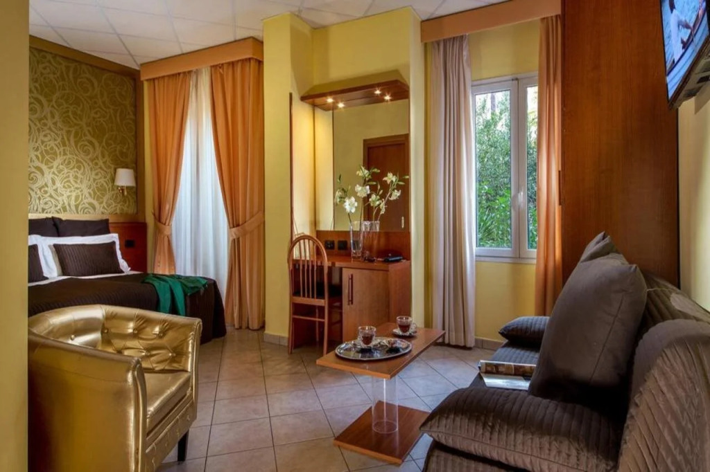 IN Roma Vale&Hillary colosseo b&b
