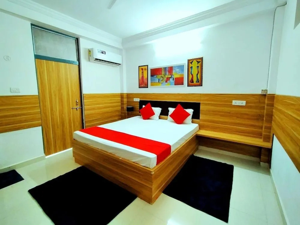 Hotel Parth