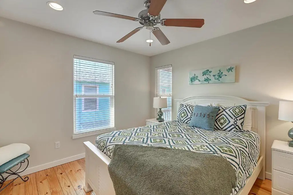 Island Time 38vw 3 Bedroom Home by Redawning