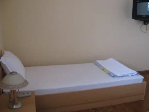 Ivani Hostel and B&B