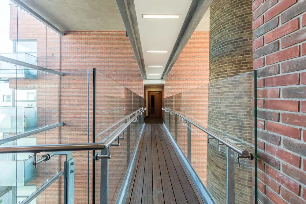 Luxury 2-bed Flat, Parking Near Tube and Emirates
