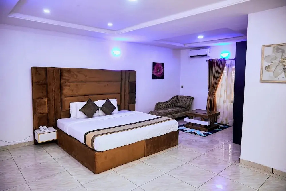 Executive Luxury Room - Sleeps 2 - Pool - Gym