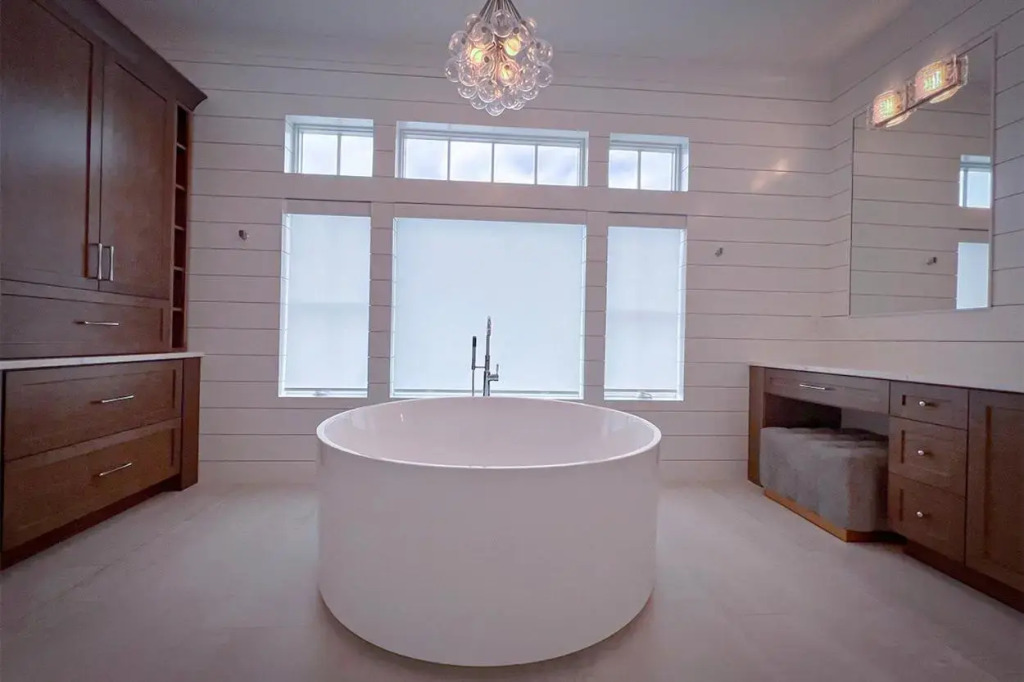 Gallery By The Sea by Sea Scape Properties