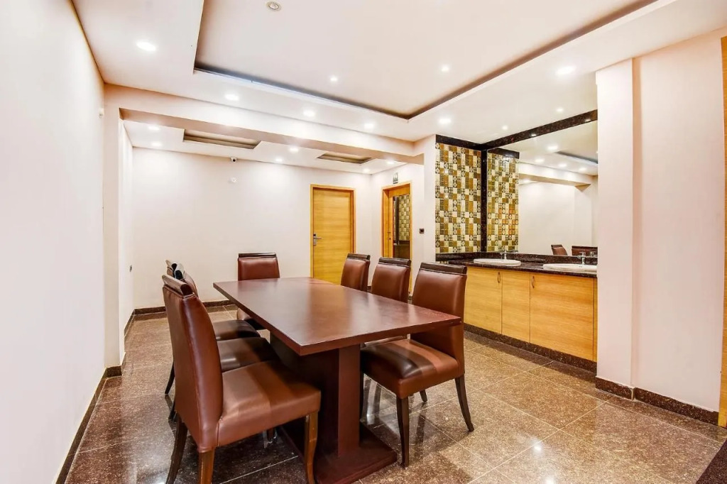 Fabhotel S Comfort Inn