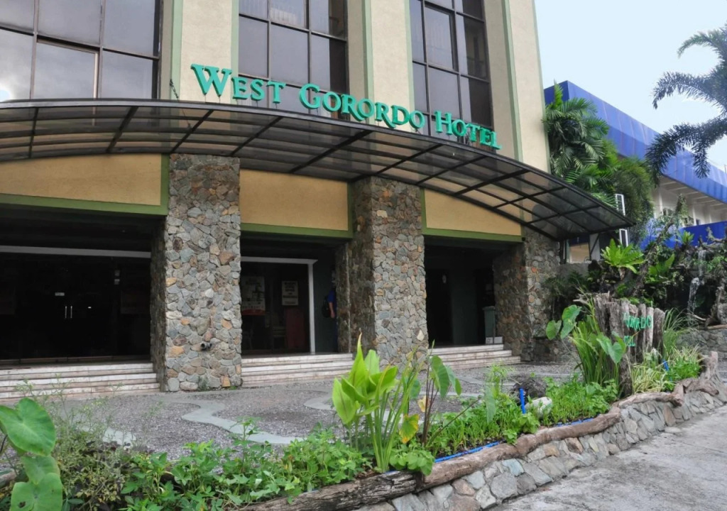 West Gorordo Hotel