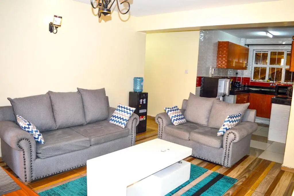 Roma Stays - Prestigious Lifestyle 2 bedroom all ensuite Opp Garden City Mall