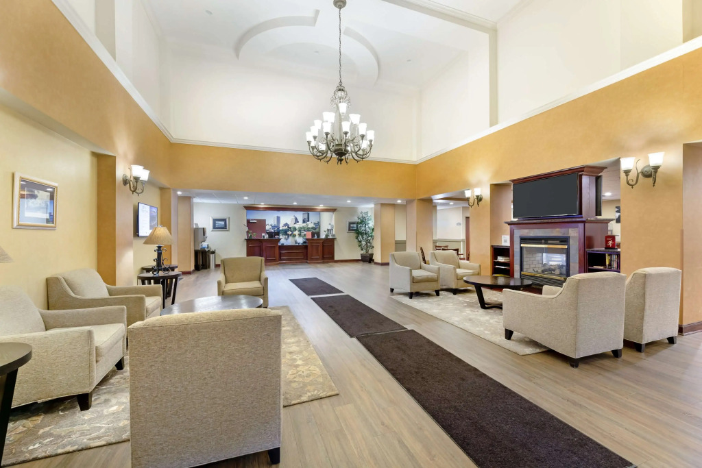Best Western PLUS Victor Inn & Suites