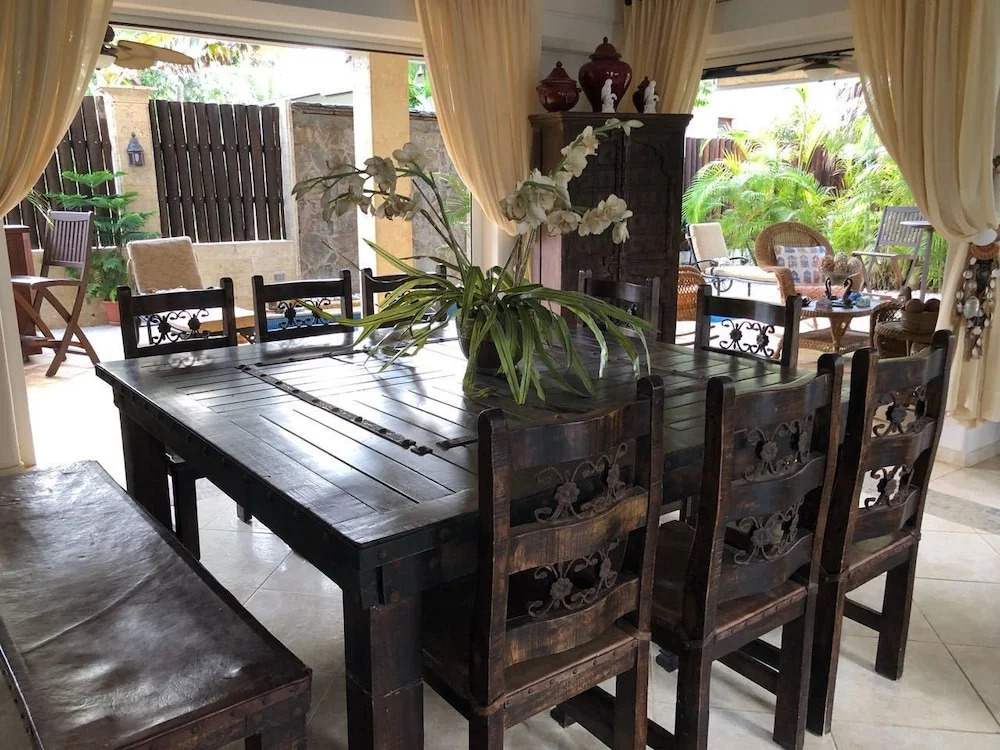 Villa Habibi Coson