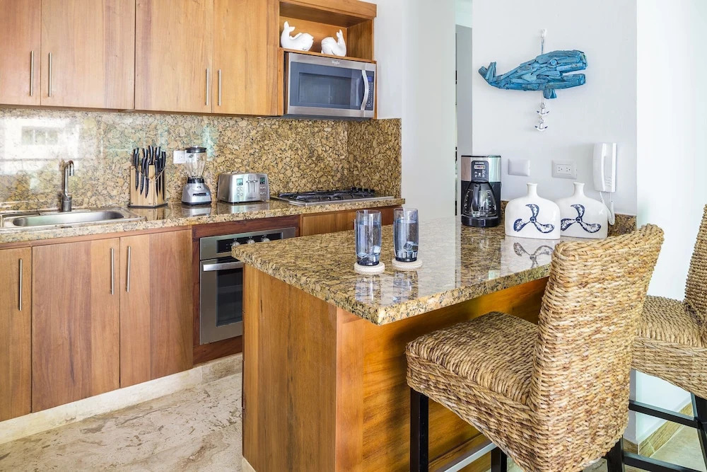 Escondido Bay Properties by Caribe Stays