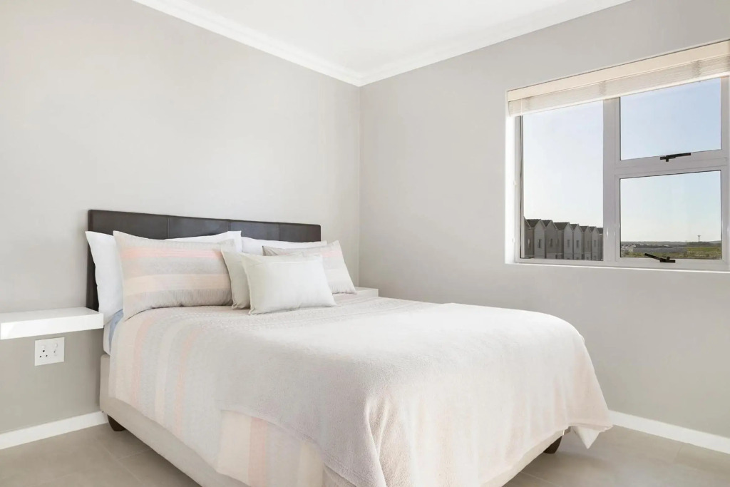 Stunning, Luxurious Apartment close to the beach