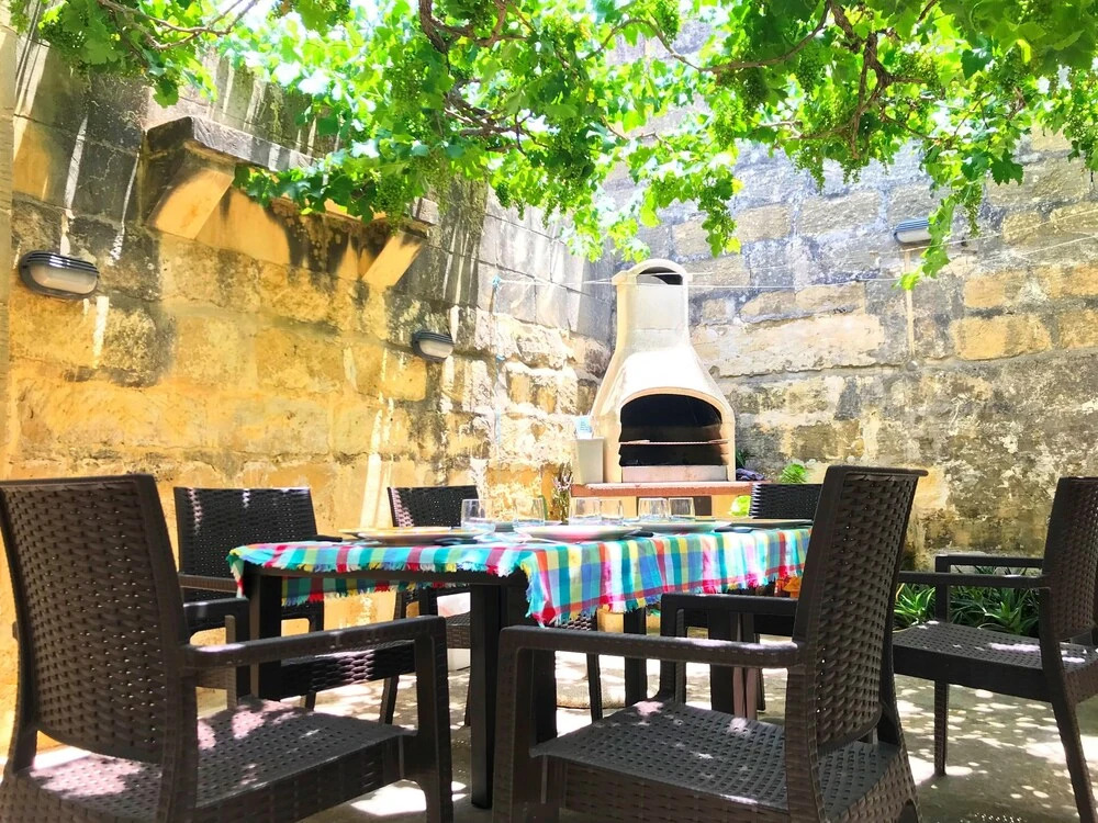 Beautiful Farmhouse With Courtyard and BBQ in Gozo