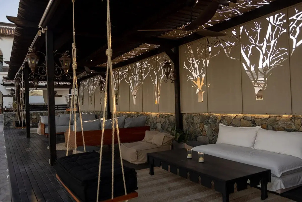Orchid House Baja