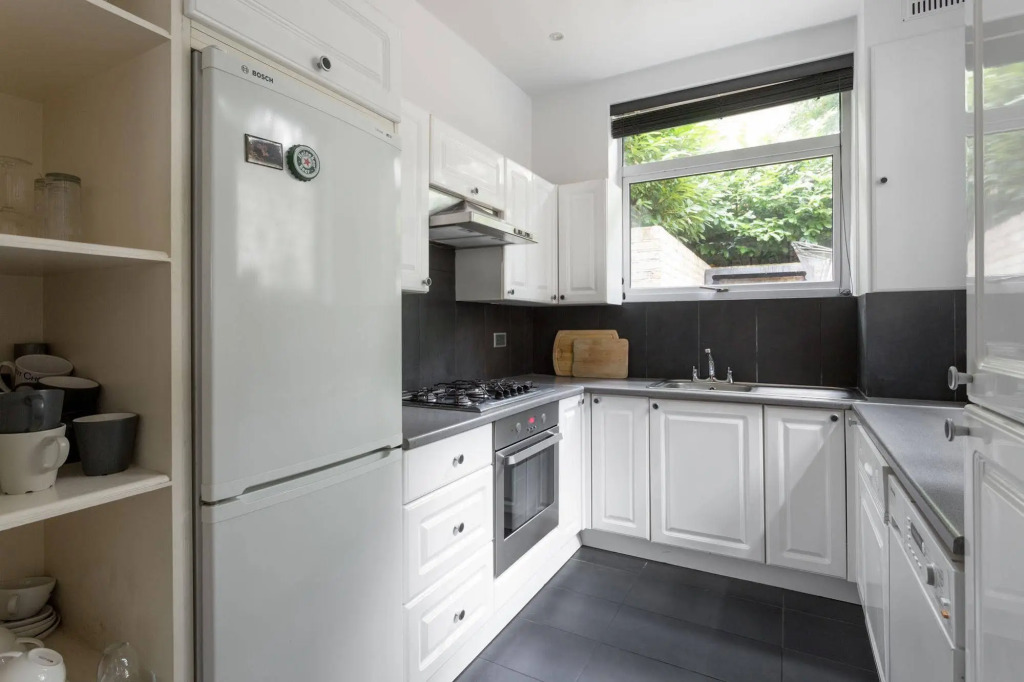 Earls Court Suites by Whelans