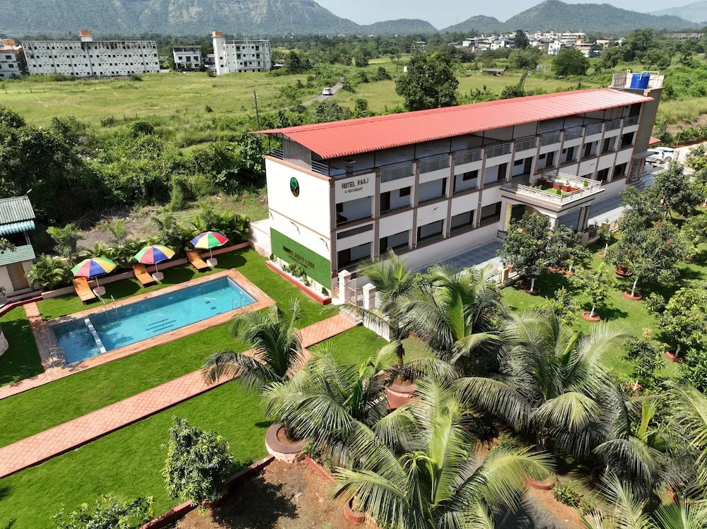 Raaj Resort