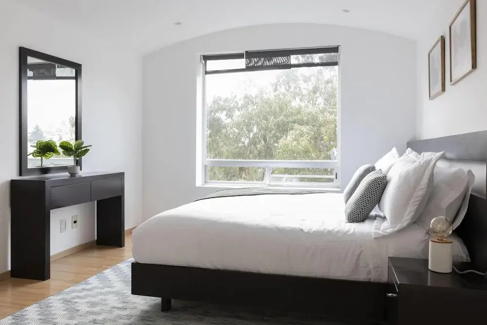 Deluxe Condo With GYM and Garden Near La Mexicana Park