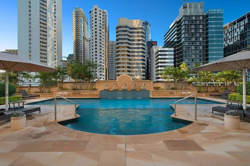 CBD Luxury Oasis, Botanical Gardens & River Views