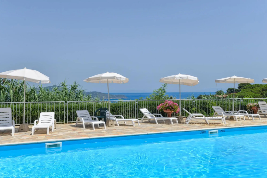 Le lecce one-room apartment with swimming pool and tennis court-Le Lecce 34