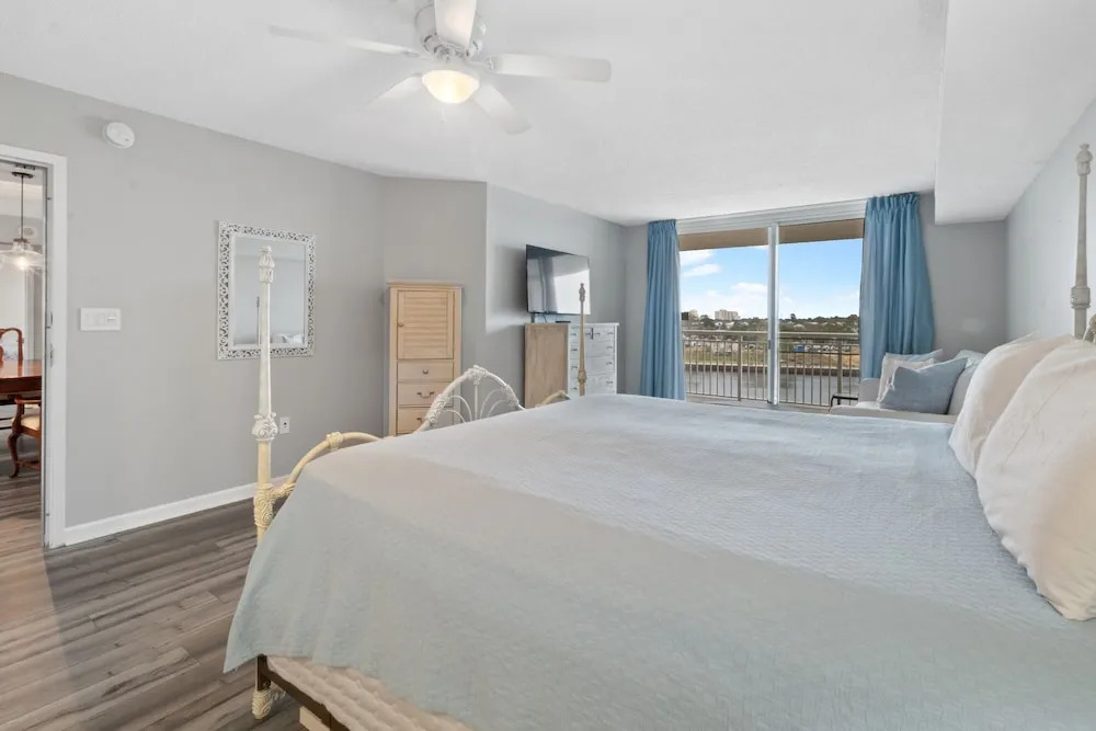 Yacht Club Villas #2-504 4 Bedroom Condo by RedAwning