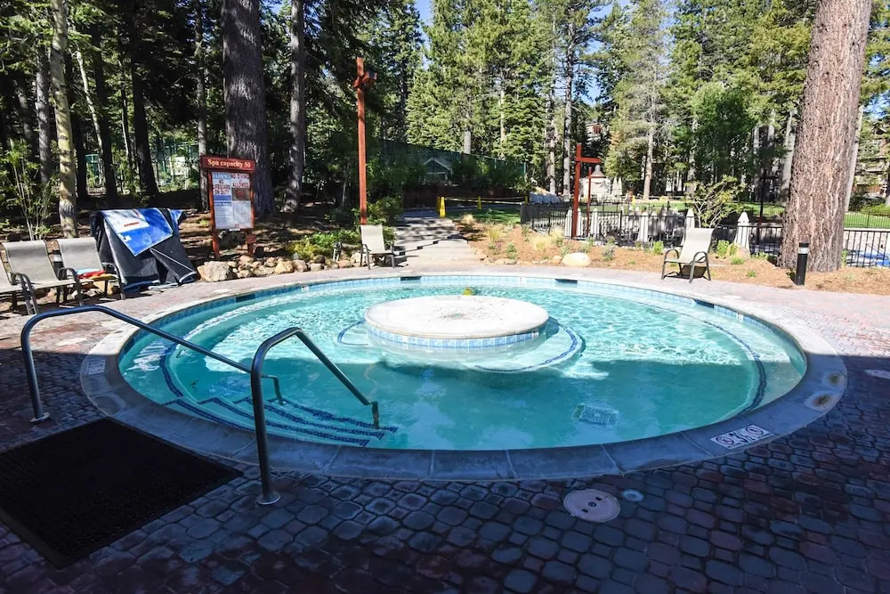 4025 Ski Trails
