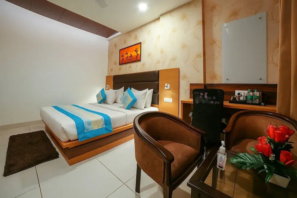Hotel Grand Regency by JMD Group Near Delhi IGI Airport