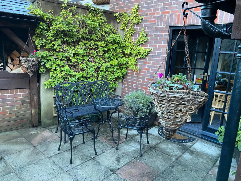 Alnwick Holiday House - Charming, Historic, Central Alnwick with Courtyard