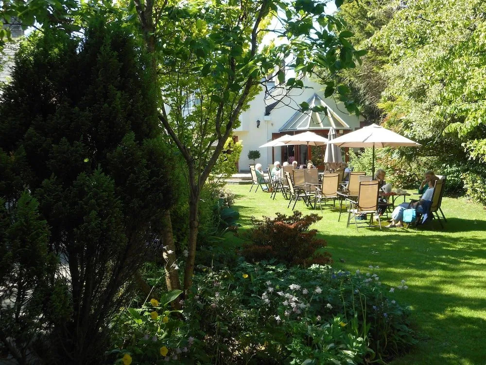 Selkirk Arms Hotel