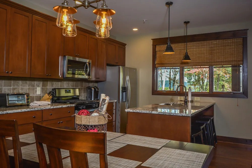 Sage Mountain Retreat 5 Bedroom House