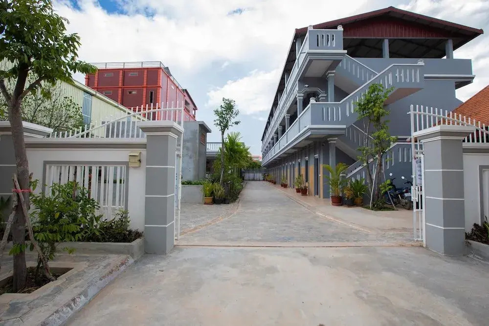 Botoum Hostel